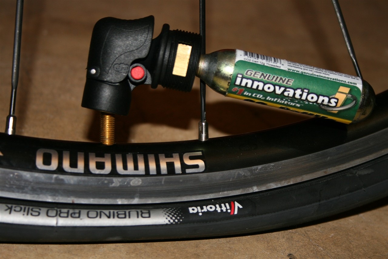 how to use a co2 cartridge to inflate a bike tire