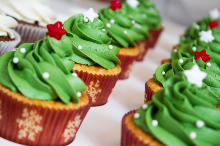 HolidayCupcakeTrees4