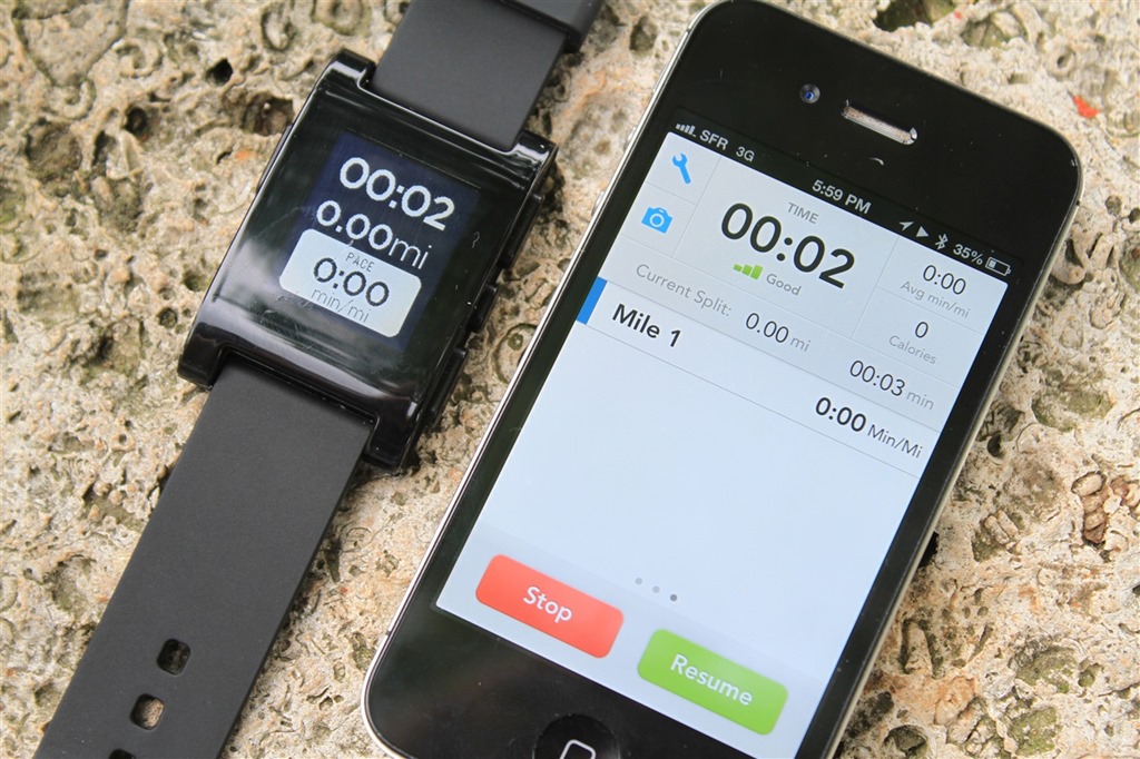 Testing out the Pebble watch with new RunKeeper app integration