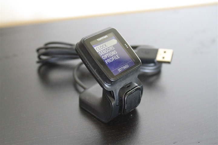 Oplader discount tomtom sporthorloge