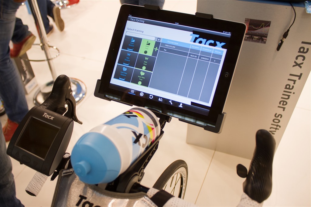 schedel in stand houden vraag naar Hands on with the newly announced Tacx iPad app, ANT+ changes, Bluetooth  Smart trainers | DC Rainmaker