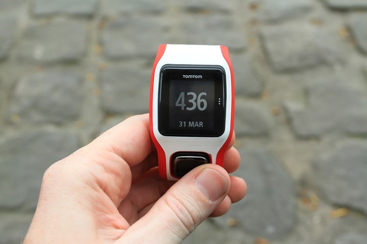 tomtom runner strava