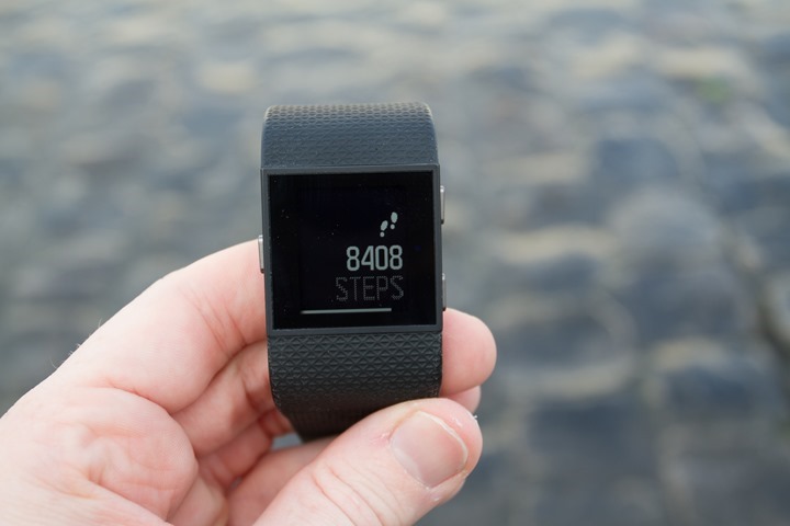 Fitbit-Surge-bước đếm số