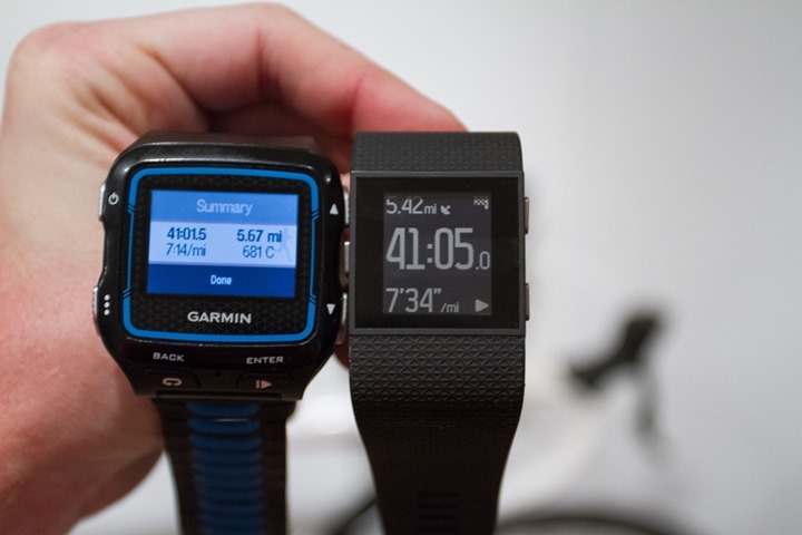 Fitbit-Surge-VS-Garmin-920xt