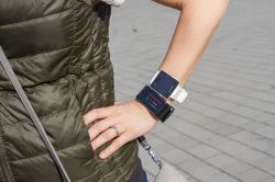 vivofit 4 vs vivosmart hr