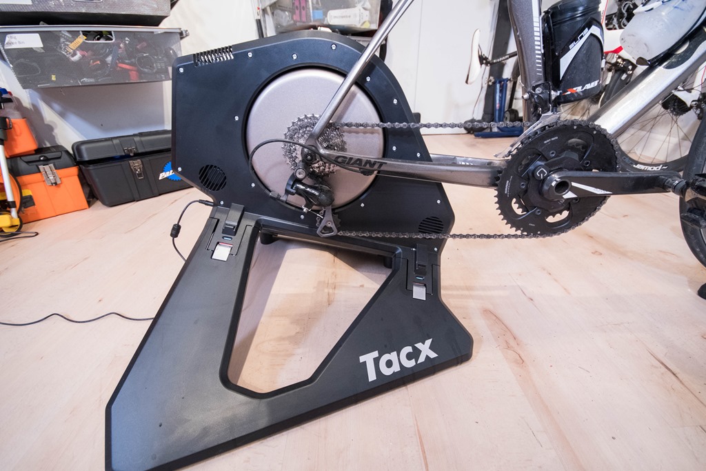 Romanschrijver Wind Eigenlijk Zwift & Tacx launch ability to shake your trainer riding cobblestones. For  real. | DC Rainmaker