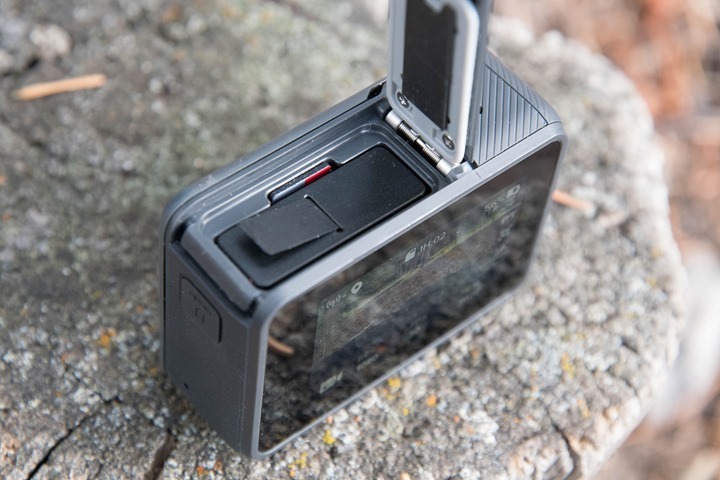 GoPro-Hero5-Black-Battery-Port-SD-Card