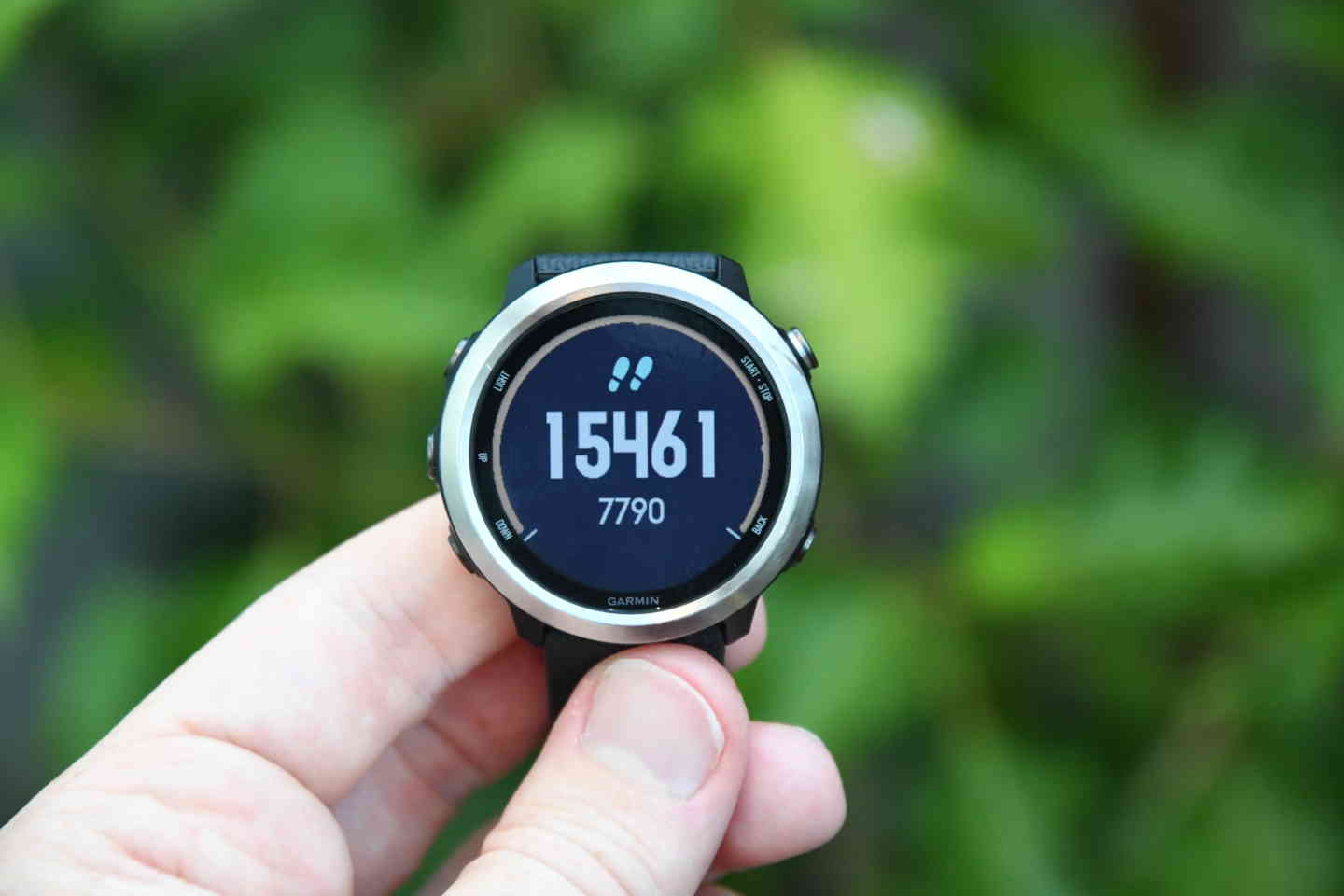 garmin forerunner 645 vs 645 music