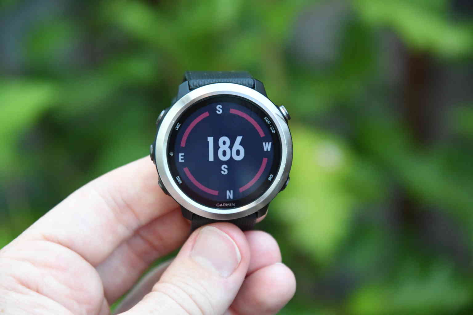 compare garmin forerunner 645 music and vivoactive 3 music