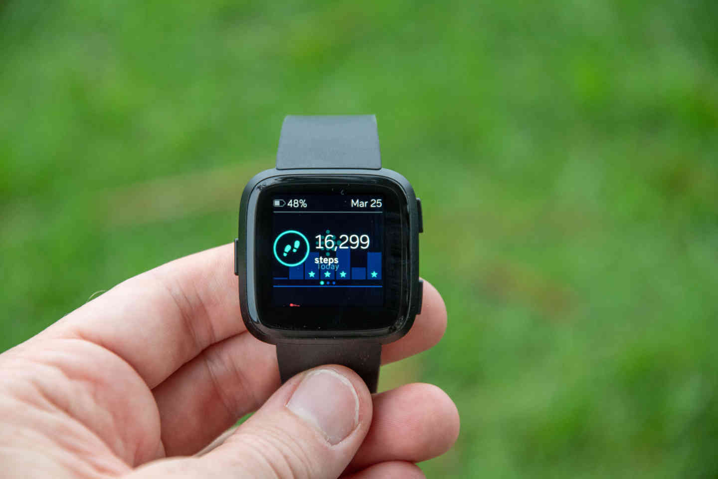 fitbit versa 2 cleaning