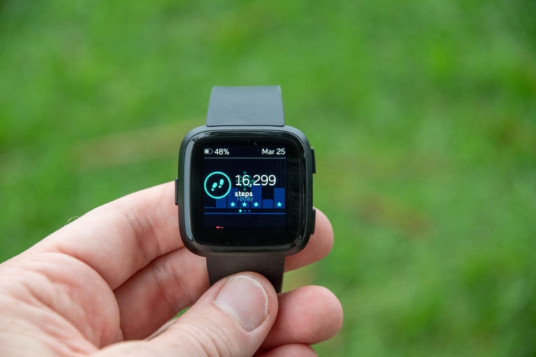 fitbit versa 2 cleaning