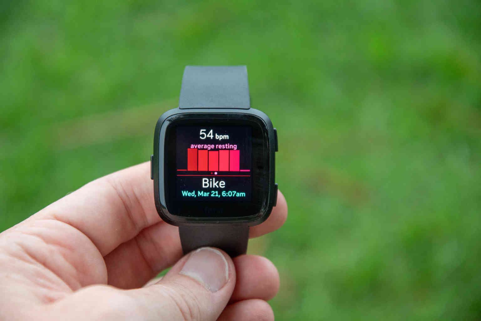 fitbit versa 2 cleaning