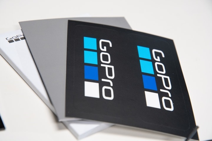 GoPro-Hero7-Black-Unboxing-StickerManual