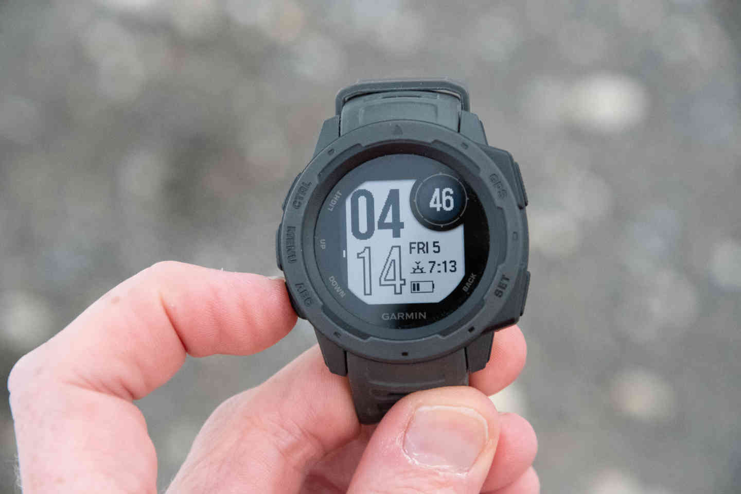garmin instinct size