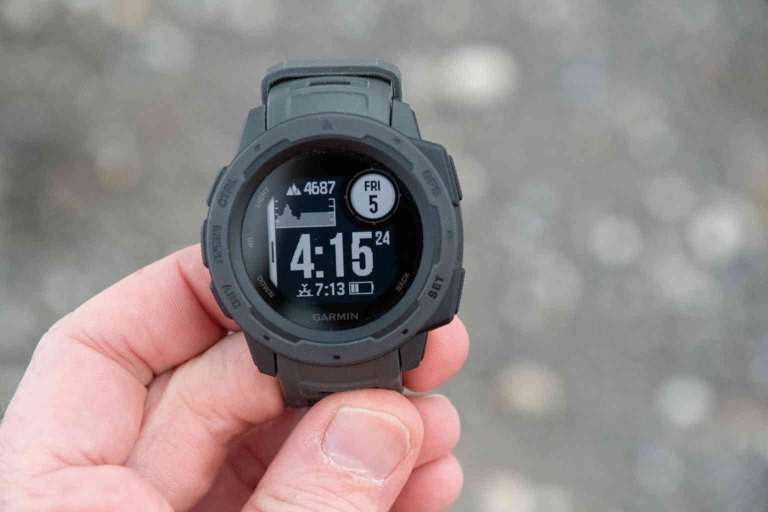 garmin instinct size
