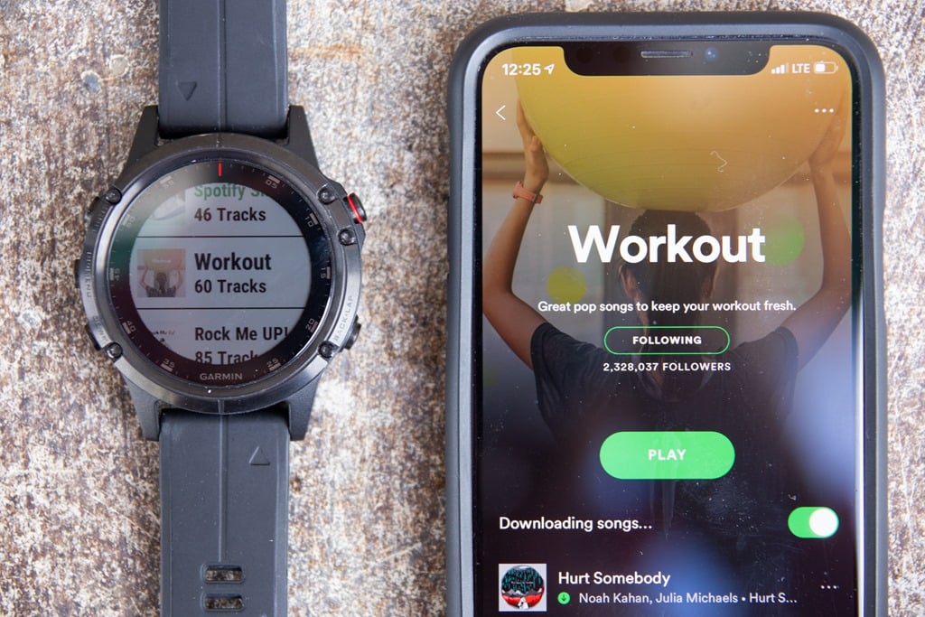 garmin vivomove style spotify