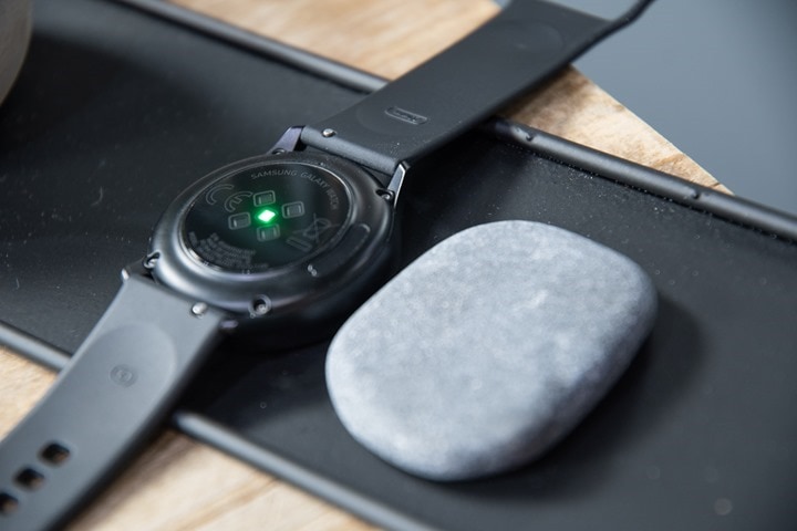 Samsung galaxy watch active 2019 wireless charger hot sale