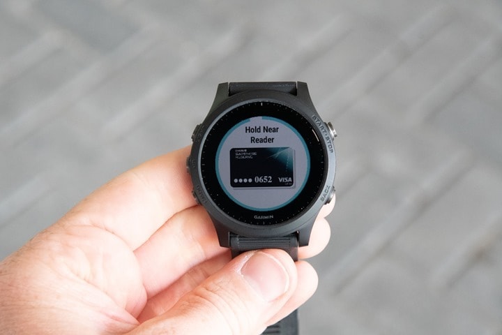 Garmin-Pay-Forerunner945-Reader