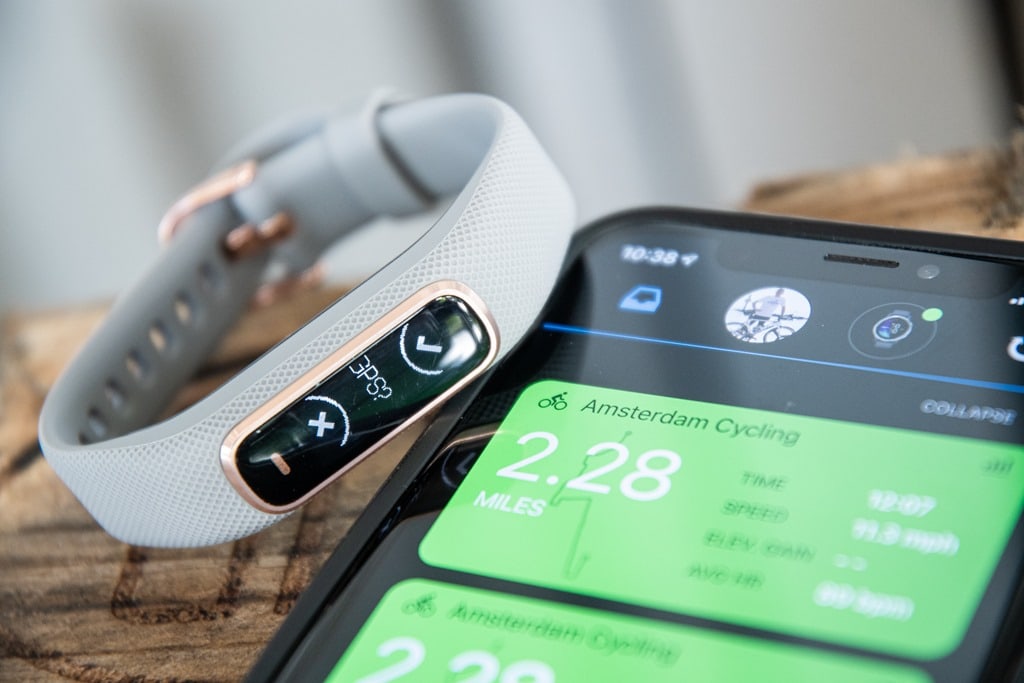 tuin banjo Reorganiseren Garmin Launches 'Connected GPS' Functionality For Wearables Without GPS  (Vivosmart 4 & Vivomove 3) | DC Rainmaker
