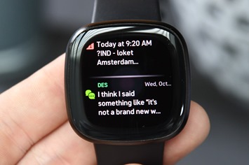Fitbit-Versa-3-Smartphone-Notifications