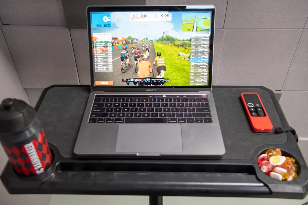 KOM Cycling Indoor Media Desk für virtuelle Radsportanwendungen