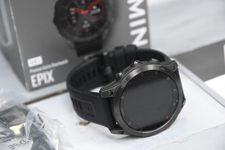 Garmin Epix 2 Sapphire, Titan / White Silicone Band