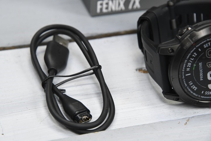 Garmin-Fenix7-Unboxed-ChargingCable