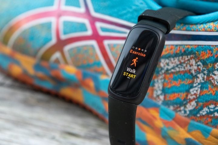 REVIEW: Fitbit Versa 3  Activity tracker and smartwatch with GPS -  Inspiration