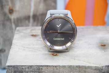 Garmin-Vivomove-Trend-GPS-Connected