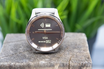 The Garmin Vivomove Trend is a new smartwatch in disguise