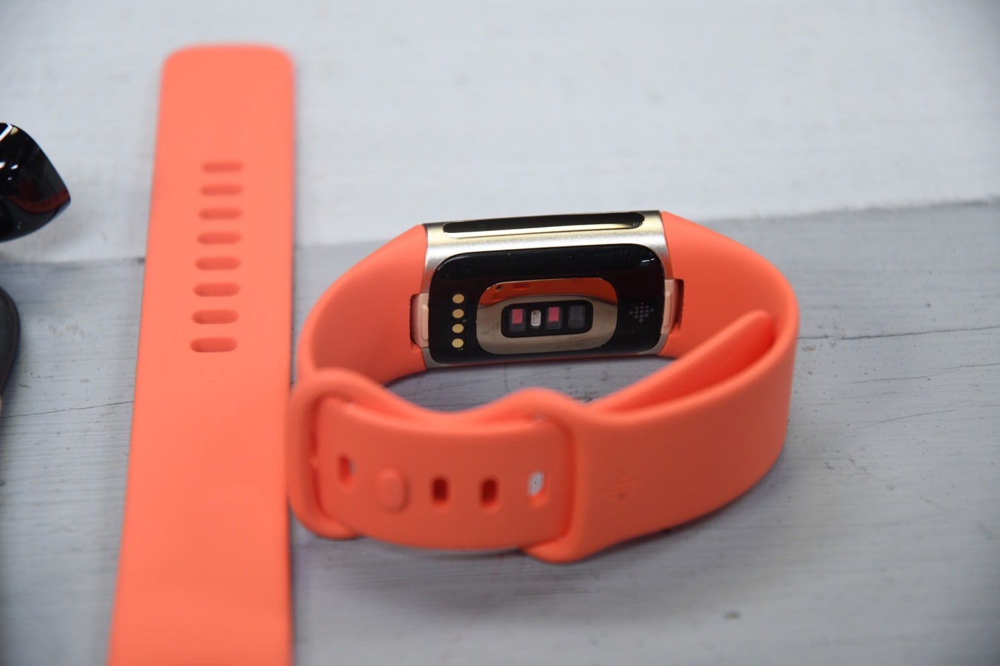 FitbitCharge6Back