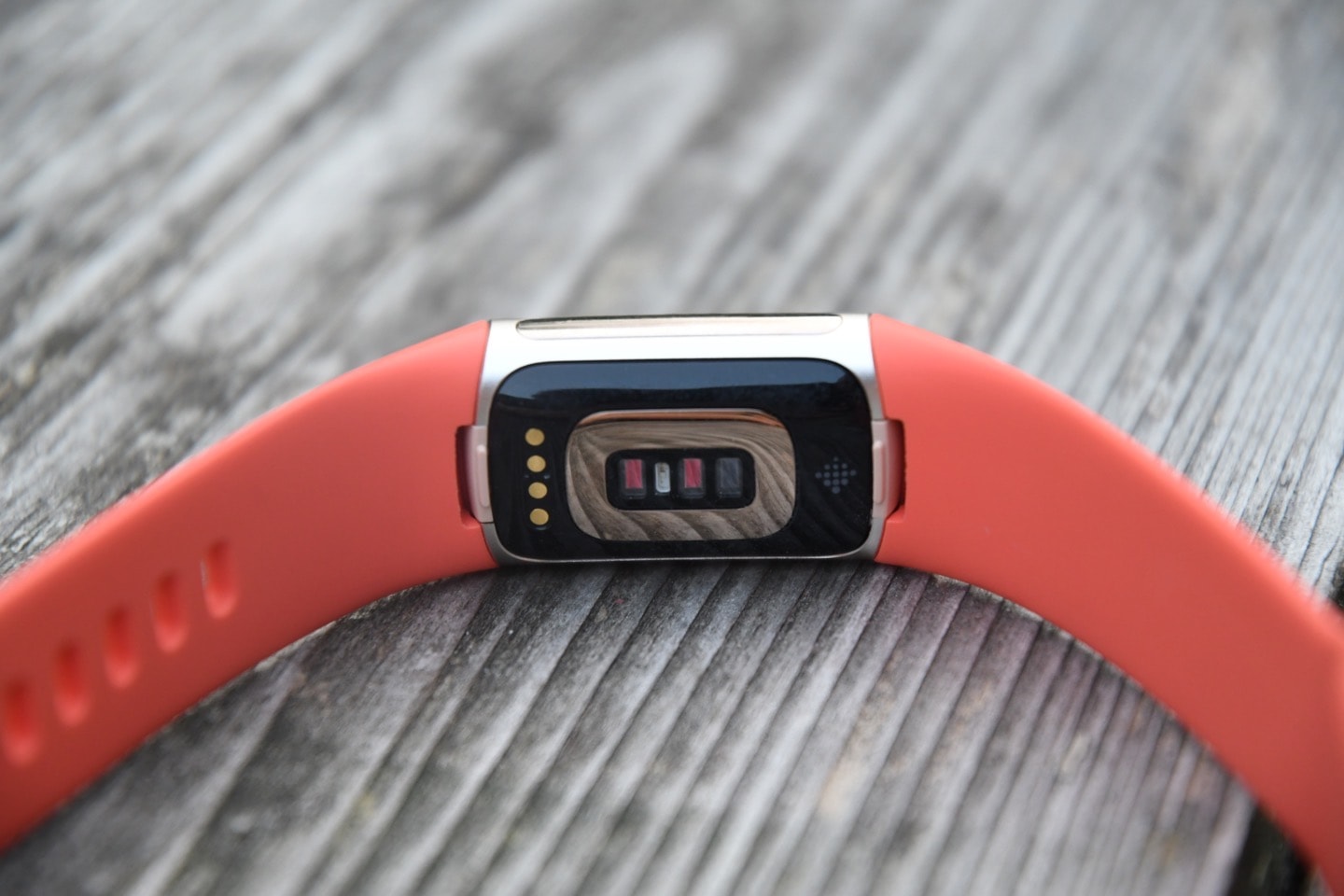 Fitbit Charge 6 im Test: Was kann der neue Fitness-Tracker? - IMTEST