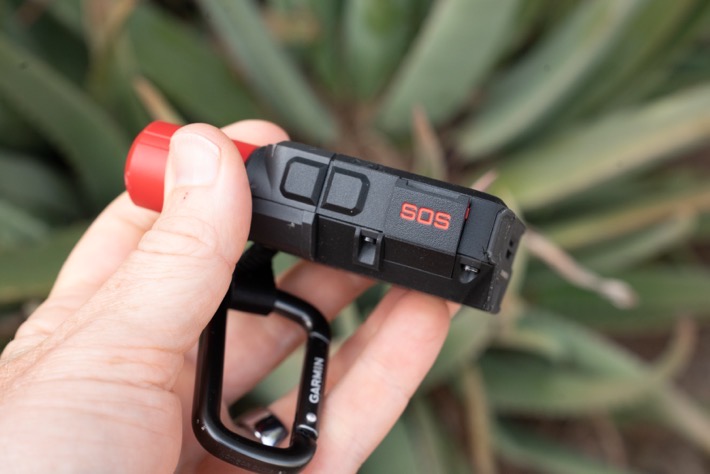 Garmin InReachMini3SOS CoverClosed.