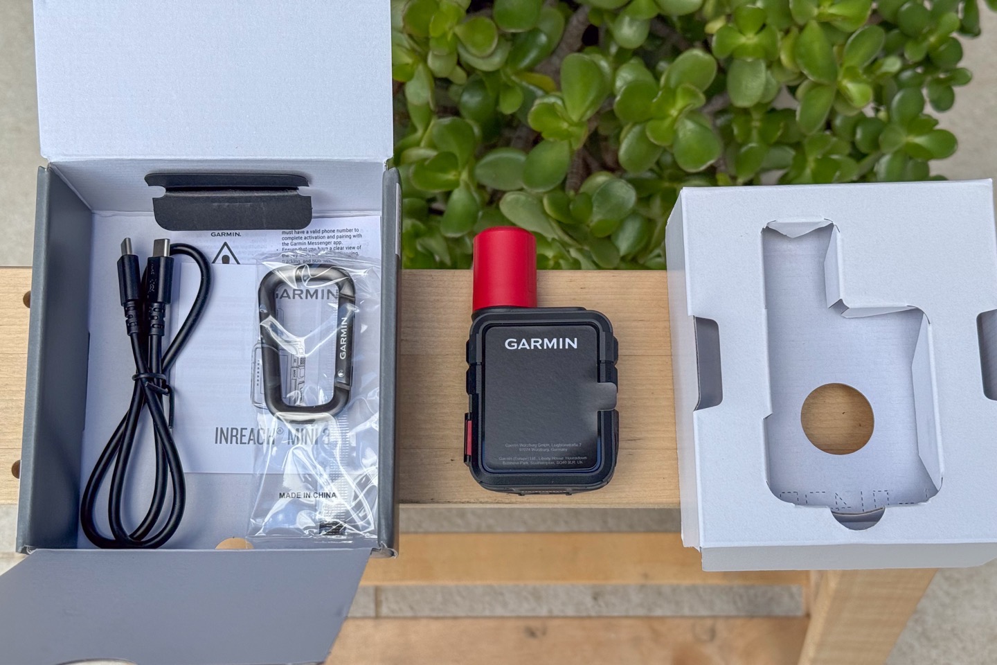 Garmin inReachMini3Plus Unboxed1.