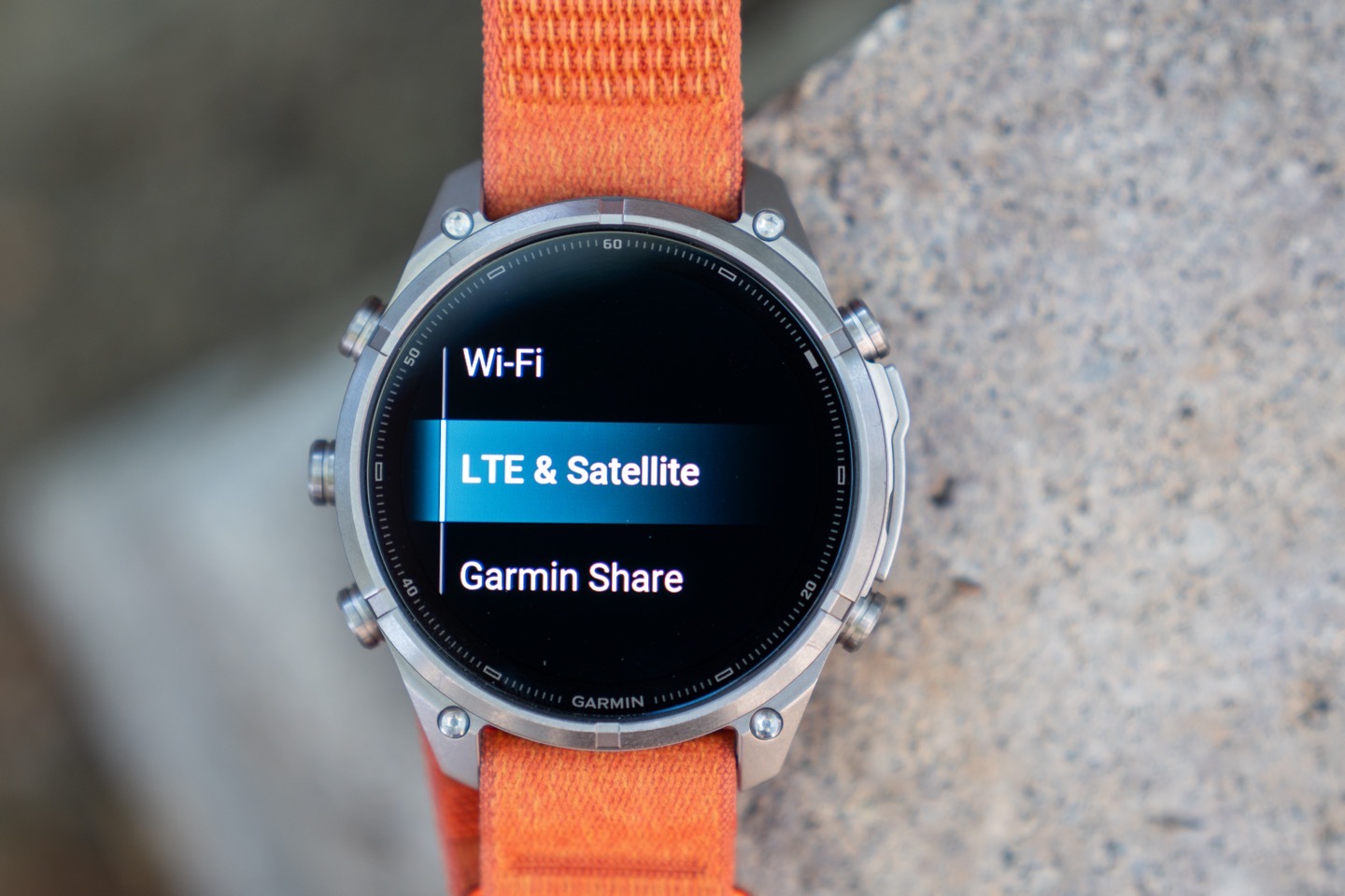 Fenix9-LTE-inReach.jpg Fenix9 LTE inReach.