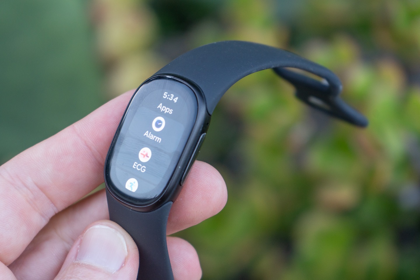 Fitbit Edge In-Depth Review: Worth the Upgrade?