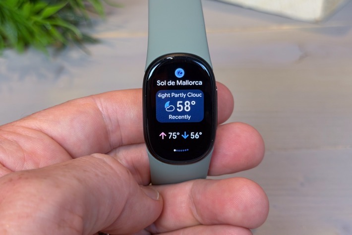 Fitbit Edge In-Depth Review: Worth the Upgrade?