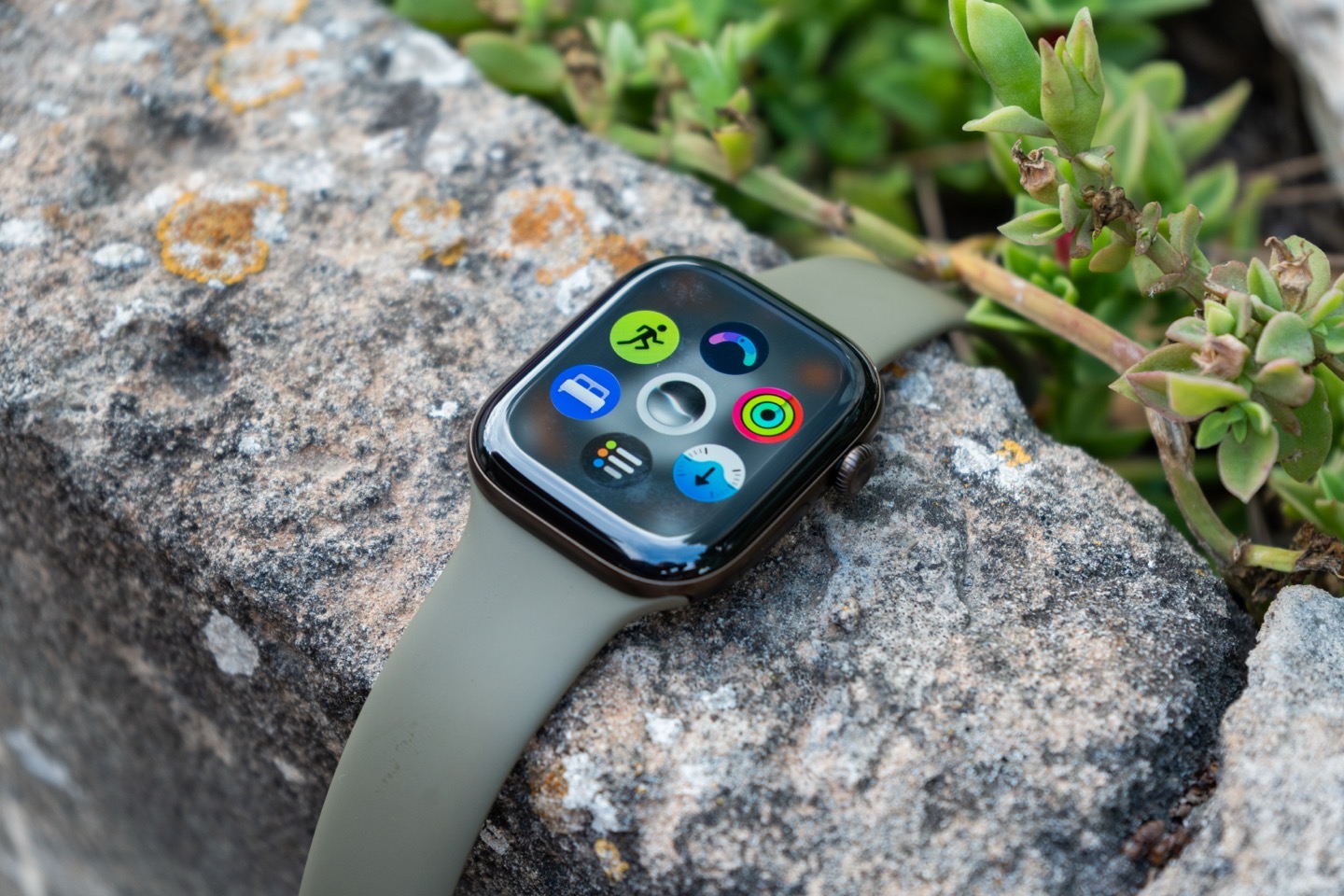 Apple Watch Series 12 In-Depth Review: Worth Upgrading?
