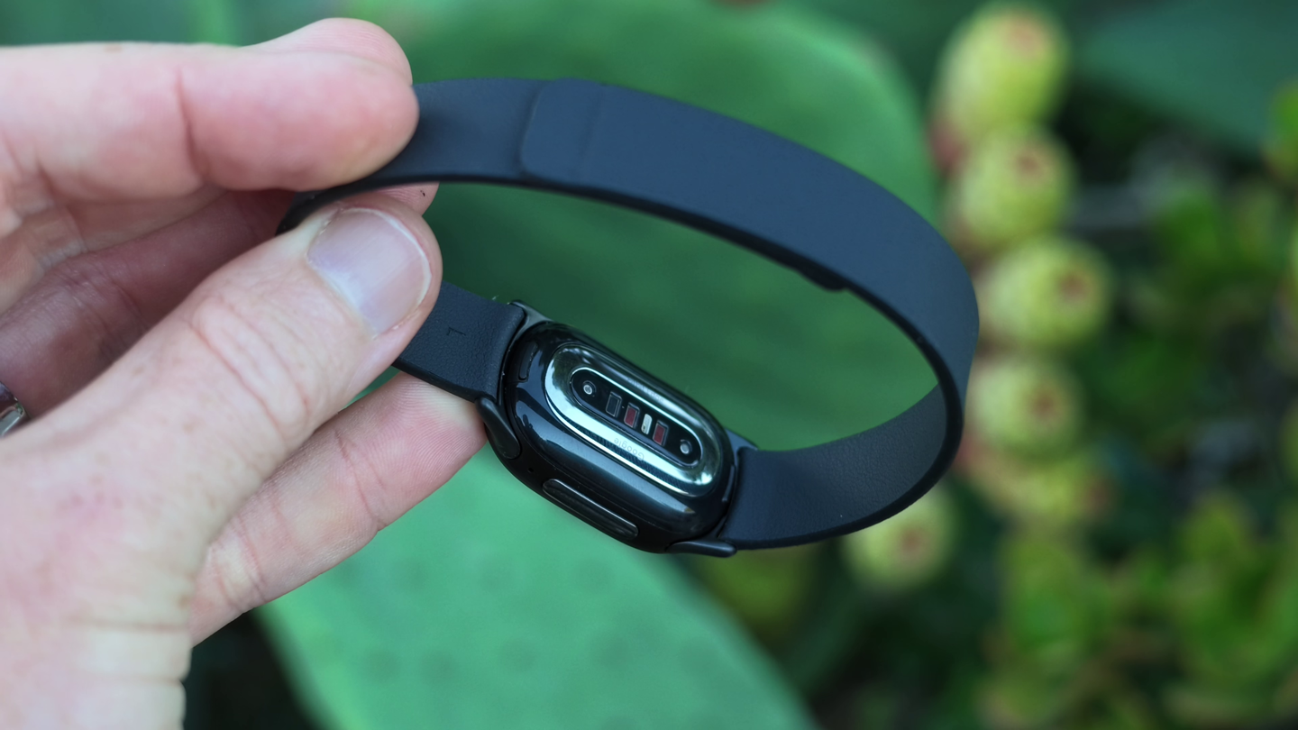 Fitbit Edge In-Depth Review: Worth the Upgrade?